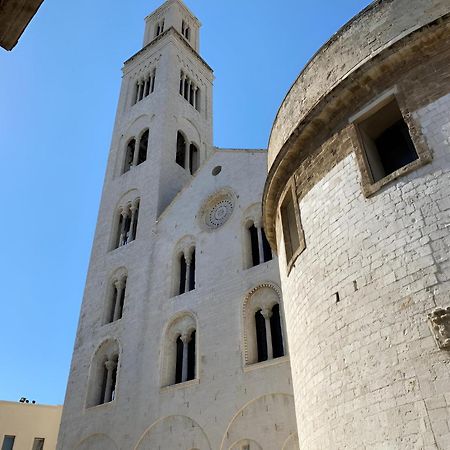 Bari Landlord 8 - Una Finestra Sulla Cattedrale Luaran gambar